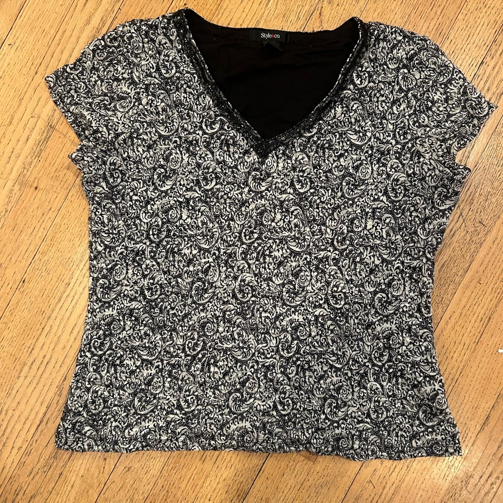Style & Co. Black and White Paisley Short Sleeve Top